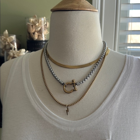 THE HERRADURA & THE SNAKE LAYERED NECKLACE SET - Picture 4 of 5